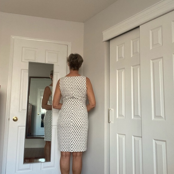 Dressy black and white sleeveless dress - Picture 2 of 7